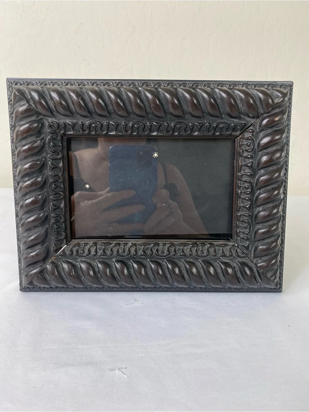 Ornate Dark Brown Rope-Edge Photo Frame